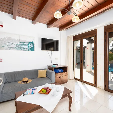 Nikolas Large Private Pool Ac Wifi *