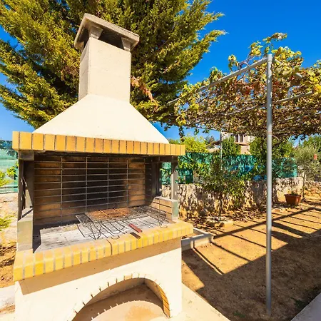 Nikolas Large Private Pool Ac Wifi *