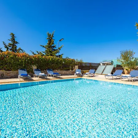 Nikolas Large Private Pool Ac Wifi